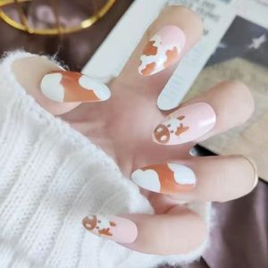 Milky Moo - Nail Junkie - full artificial nail set